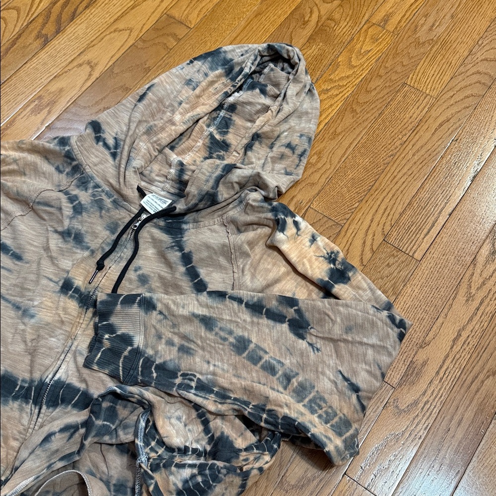PINK Victoria's Secret Tie-Dye Zip Hoodie in Beige and Black - Picture 4 of 6